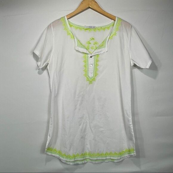 Subtle Luxury White and Green Boyfriend Shirt - Picture 2 of 12